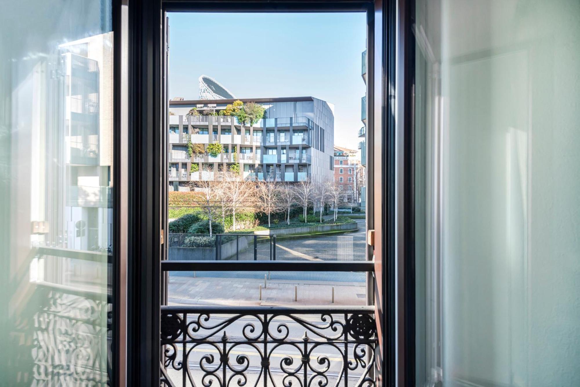 Easylife - Spacious Apartment On The First Floor In The Gae Aulenti Area ミラノ エクステリア 写真